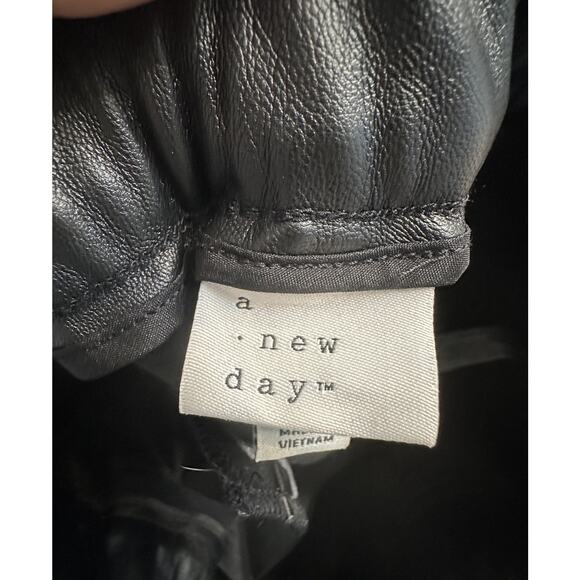 A New Day Women's Black Faux Leather Pull-On Ankle Pants Size Large - Picture 6 of 10